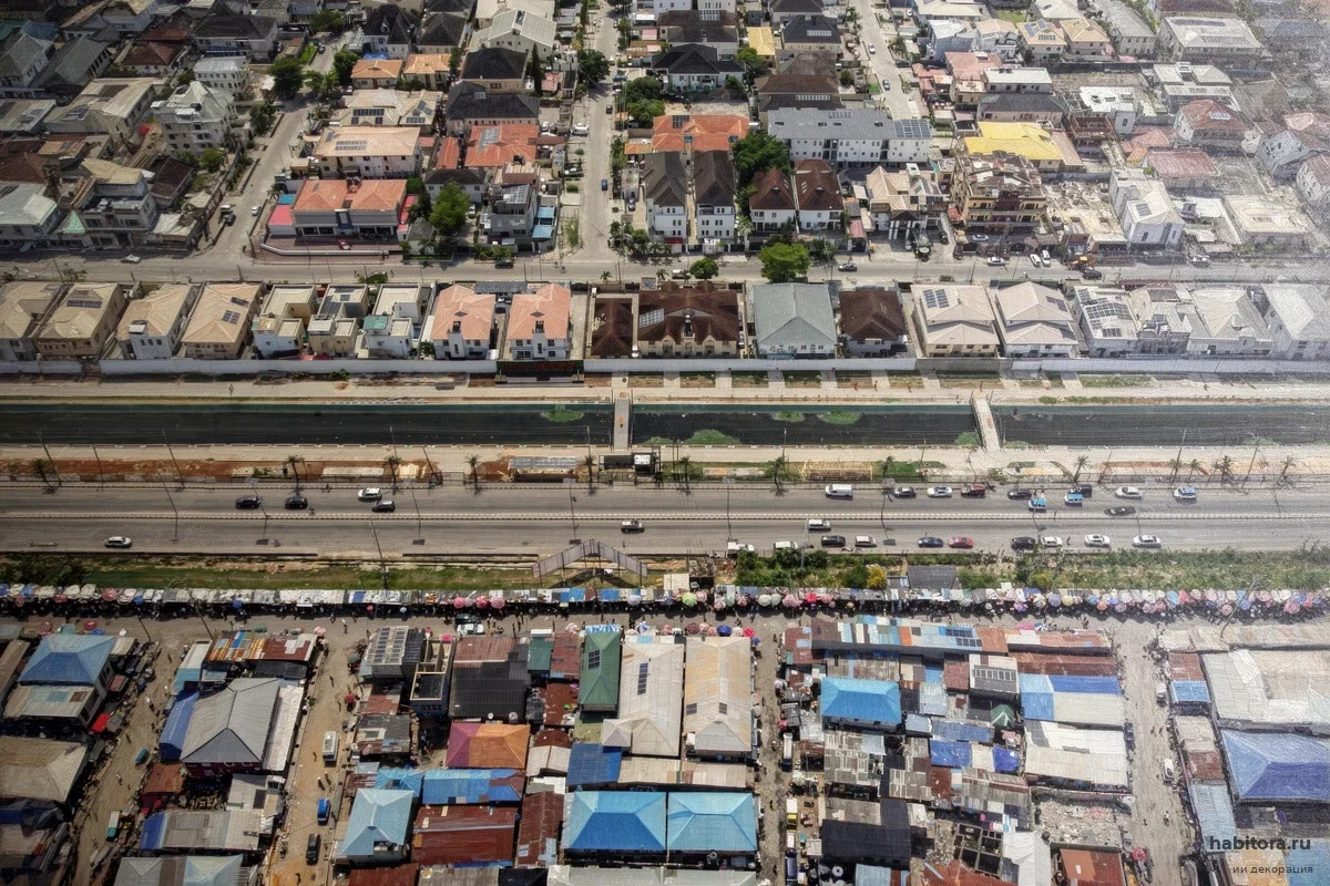 Четыре часа в пути и онемевшие ноги: почему жители Лагоса больше не могут позволить себе жилье